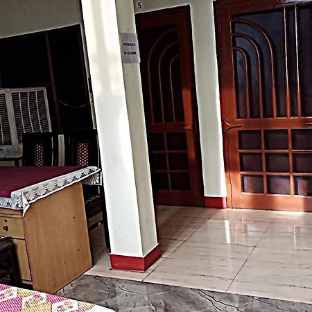 Homestay Comfort Villa Rāmpur Eksteriør billede